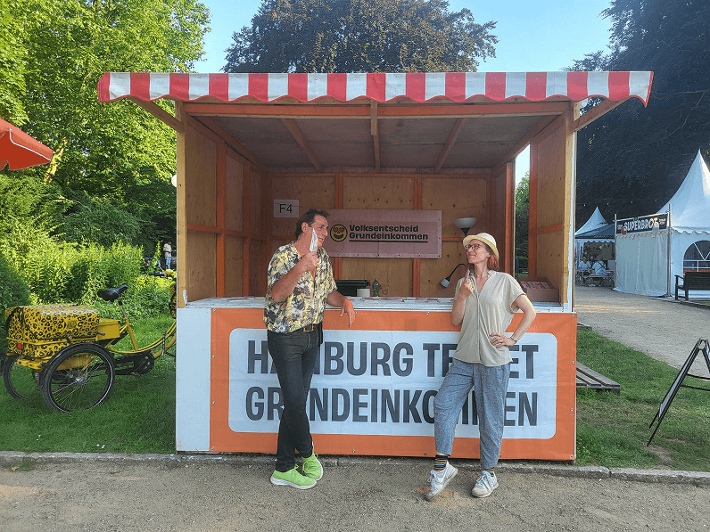Ein Infostand in Aktion
